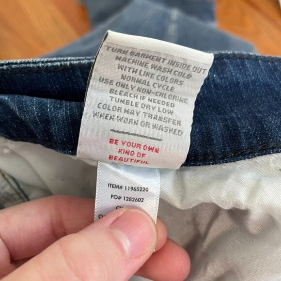 NEW NWT TORRID Plus Size Boyfriend Jean Vintage Stretch Medium Wash Cuffed Rips - Picture 12 of 15